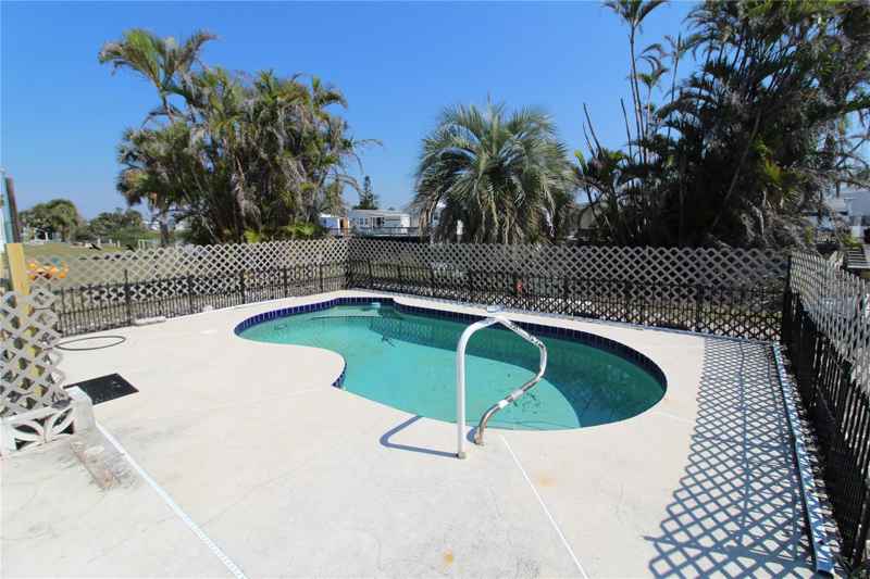 1399 FLAMINGO DR
