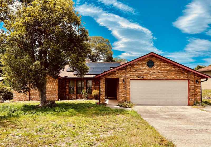2037 APRICOT DR