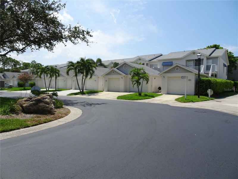 11525 SHIPWATCH DR #1042