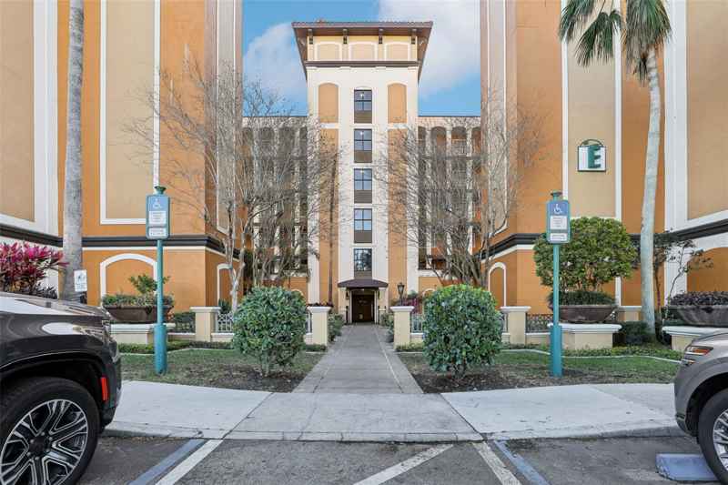 12527 FLORIDAYS RESORT DR #E-111