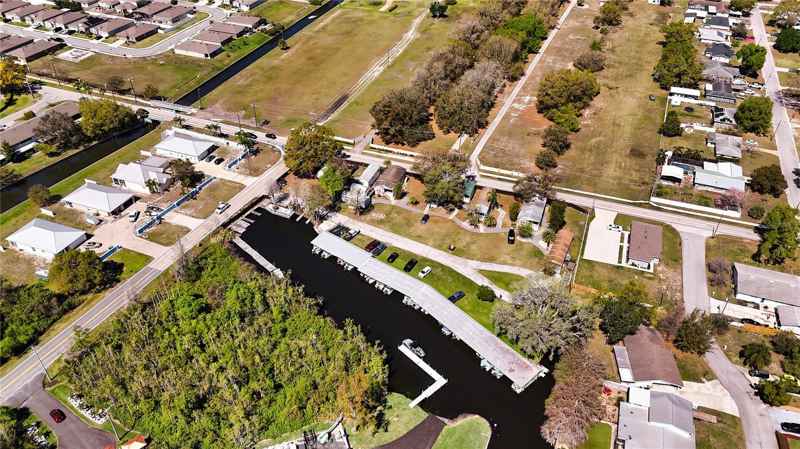2600 W LAKE ELOISE DR