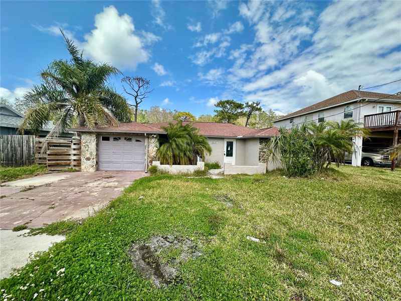 8537 HORIZON LN